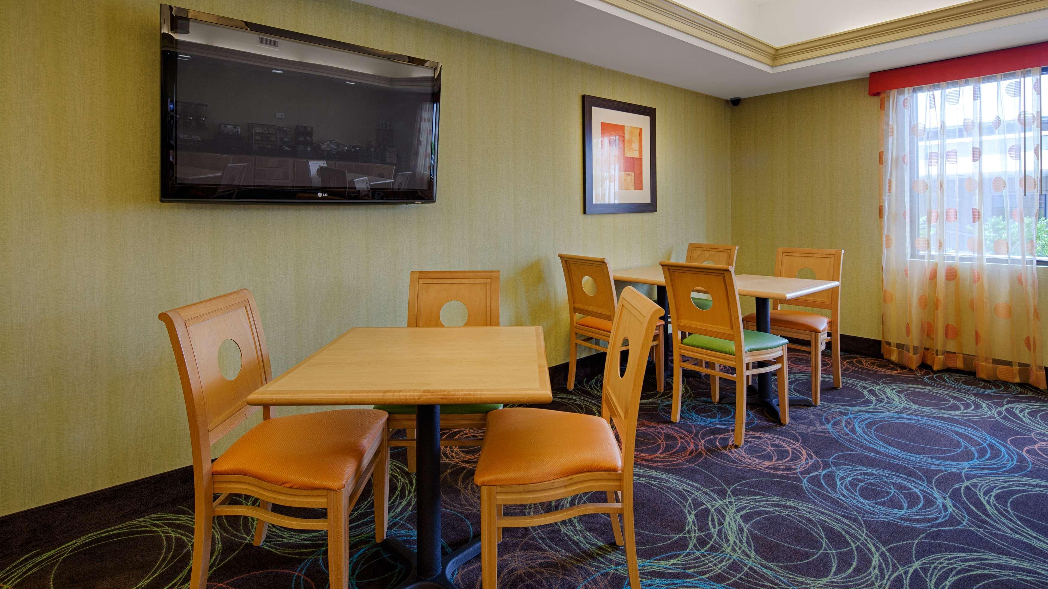 Best Western Plus Glen Allen Inn Экстерьер фото